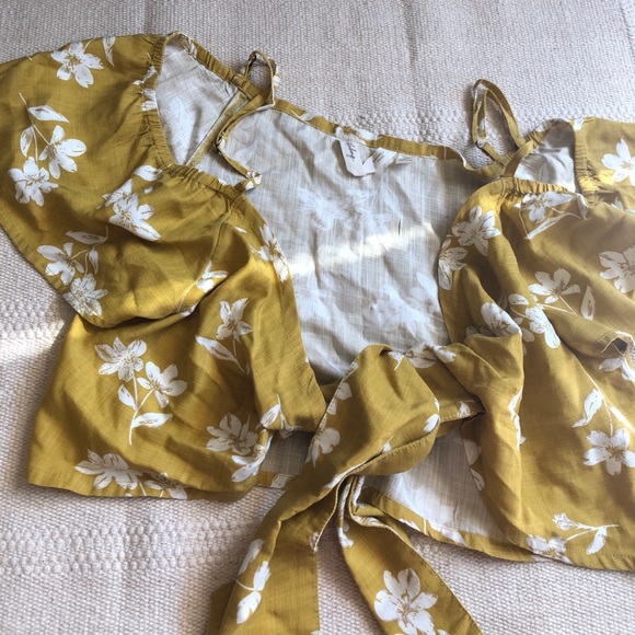 Billabong Crop Wrap Top M - Picture 4 of 5